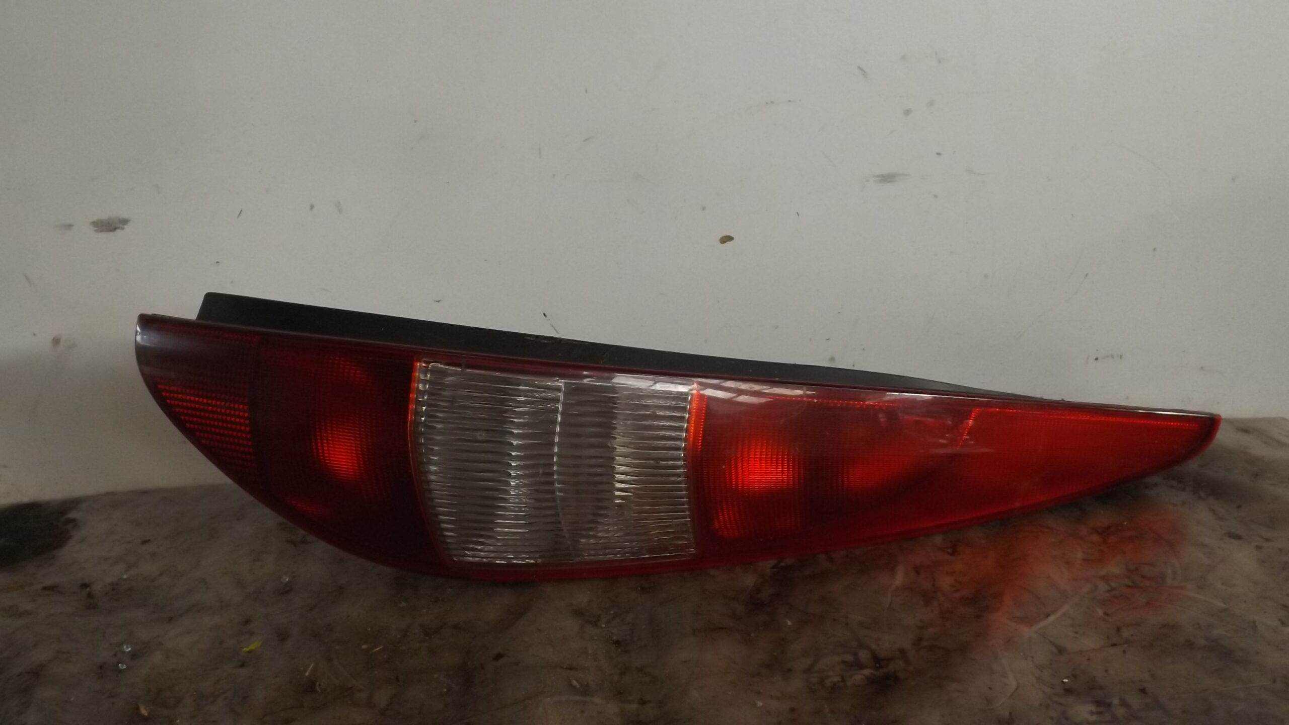 PILOTO TRASERO DERECHO FORD MONDEO SPORTBREAK (CA2) 1.8 TDCi CAT
