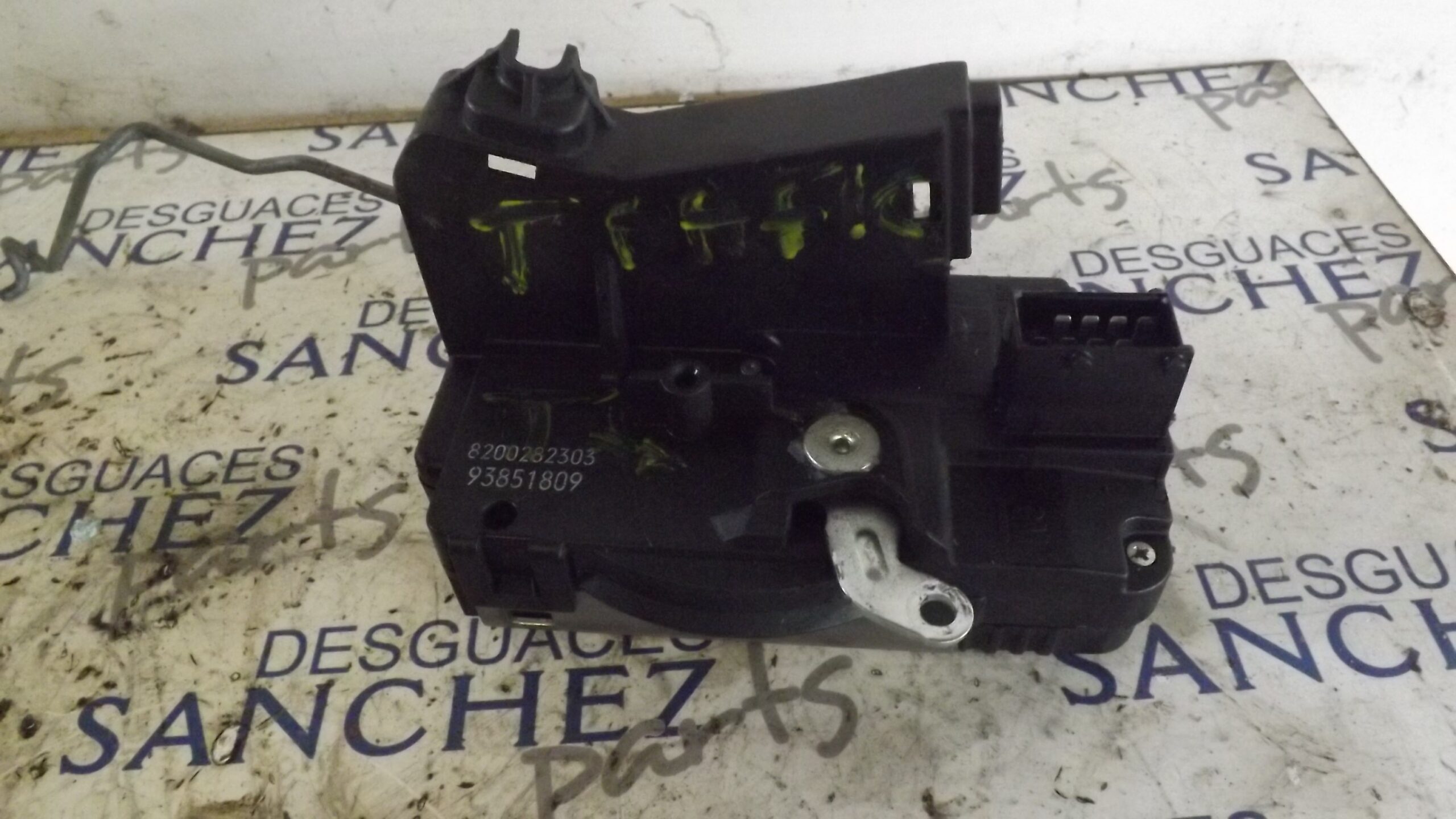 CERRADURA PUERTA DELANTERA IZQUIERDA RENAULT TRAFIC COMBI (AB 4.01) *