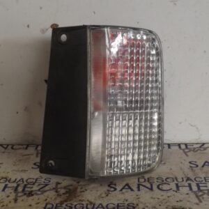 PILOTO TRASERO NIEBLA RENAULT TRAFIC COMBI         (AB 4.01) *