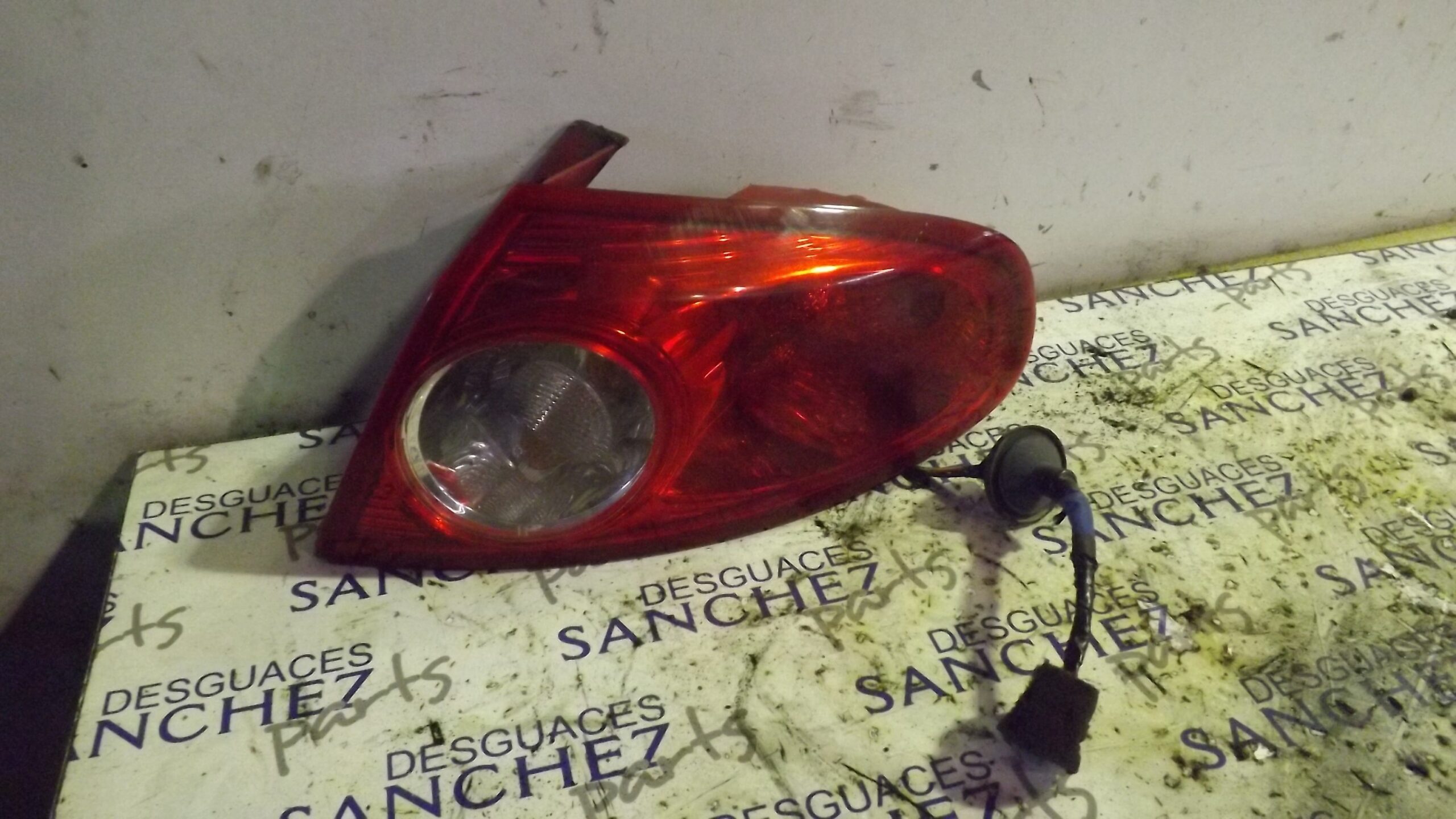 PILOTO TRASERO DERECHO CHEVROLET LACETTI *