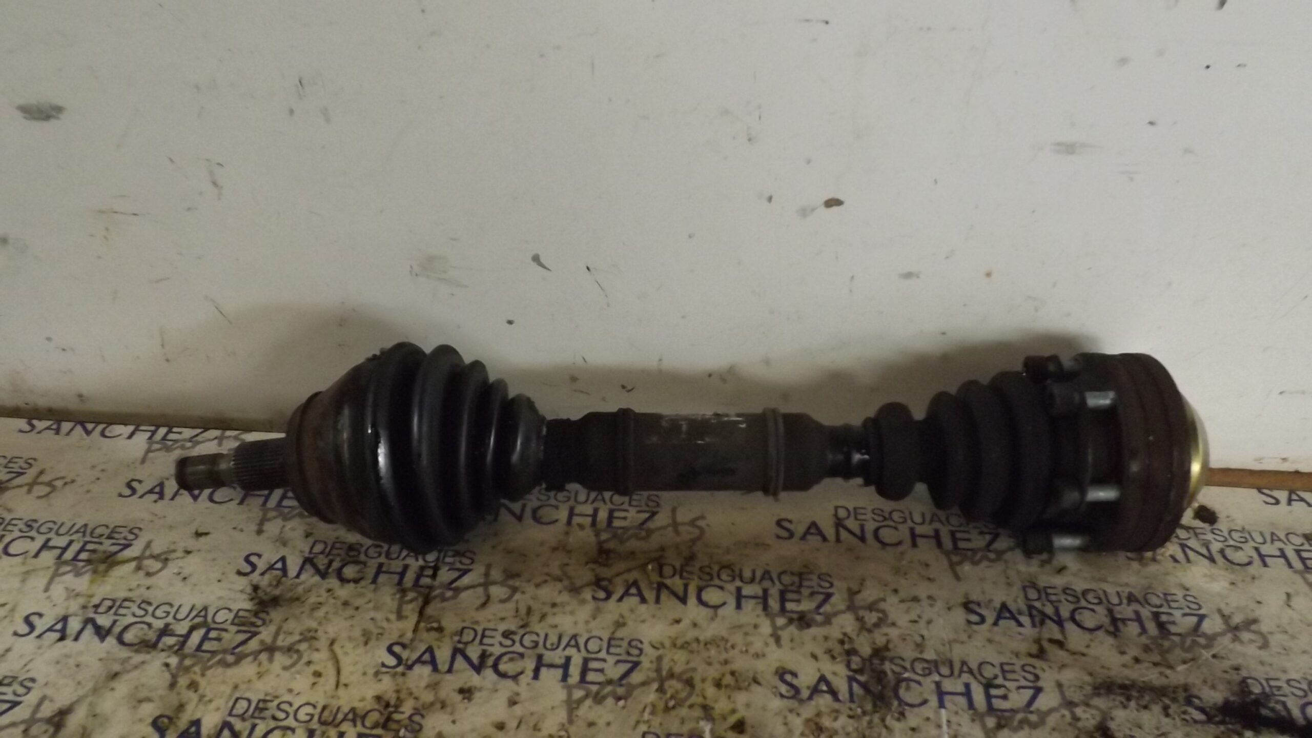 TRANSMISION DELANTERA IZQUIERDA VOLKSWAGEN GOLF IV VARIANT (1J5) *