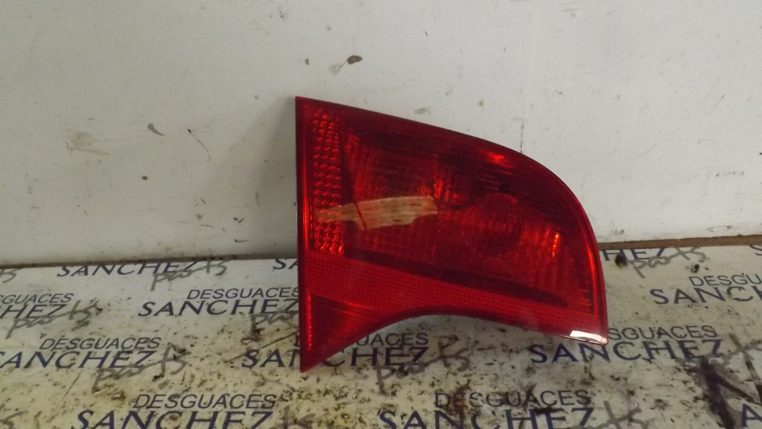 PILOTO TRASERO DERECHO AUDI A4 AVANT (8E) *