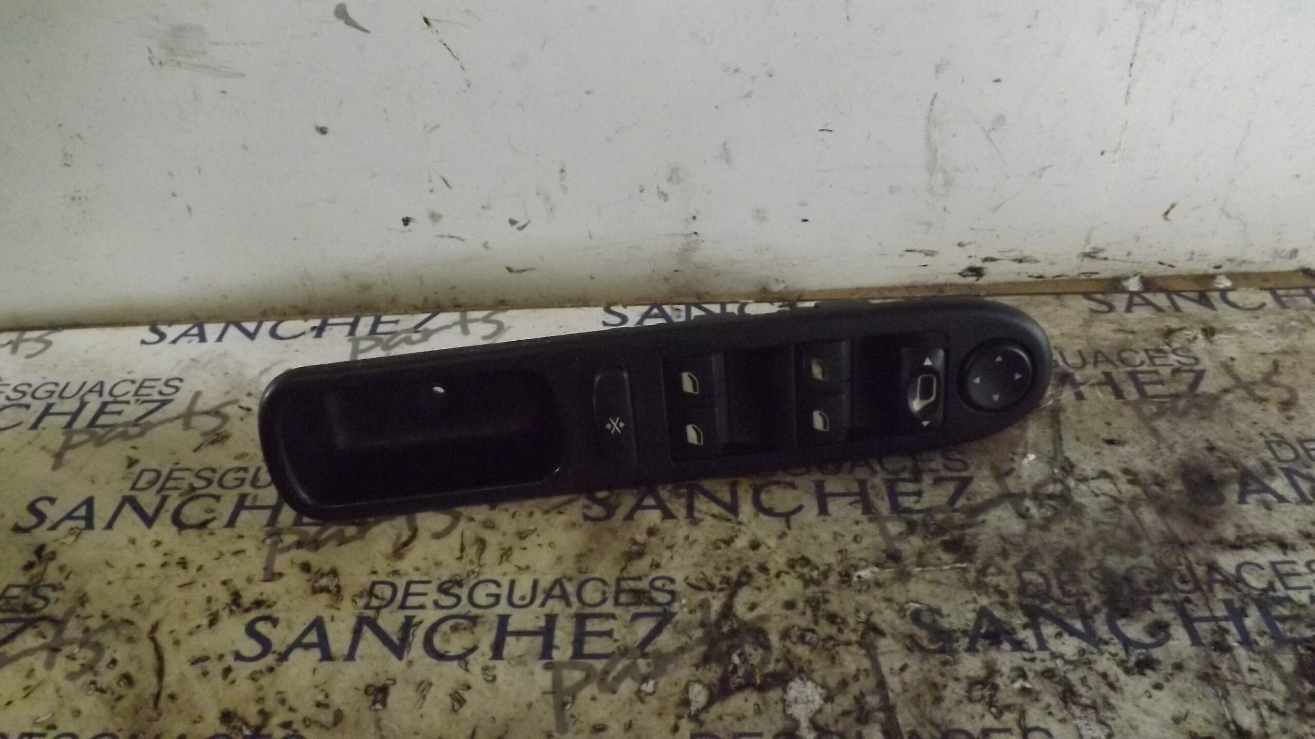 MANDO ELEVALUNAS DELANTERO IZQUIERDO PEUGEOT 307 BERLINA (S2) *