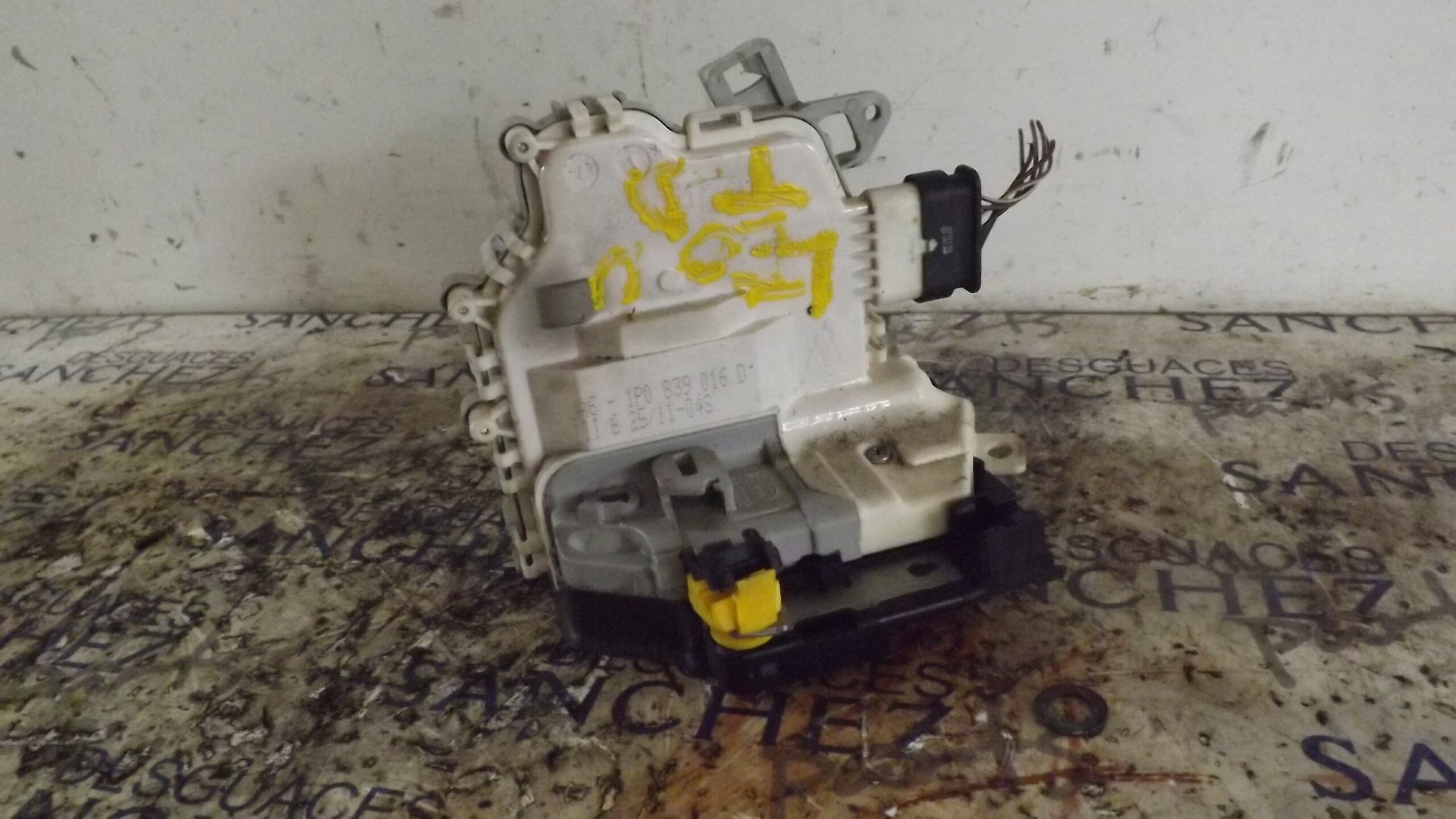 CERRADURA PUERTA TRASERA DERECHA SEAT LEON (1P1) *