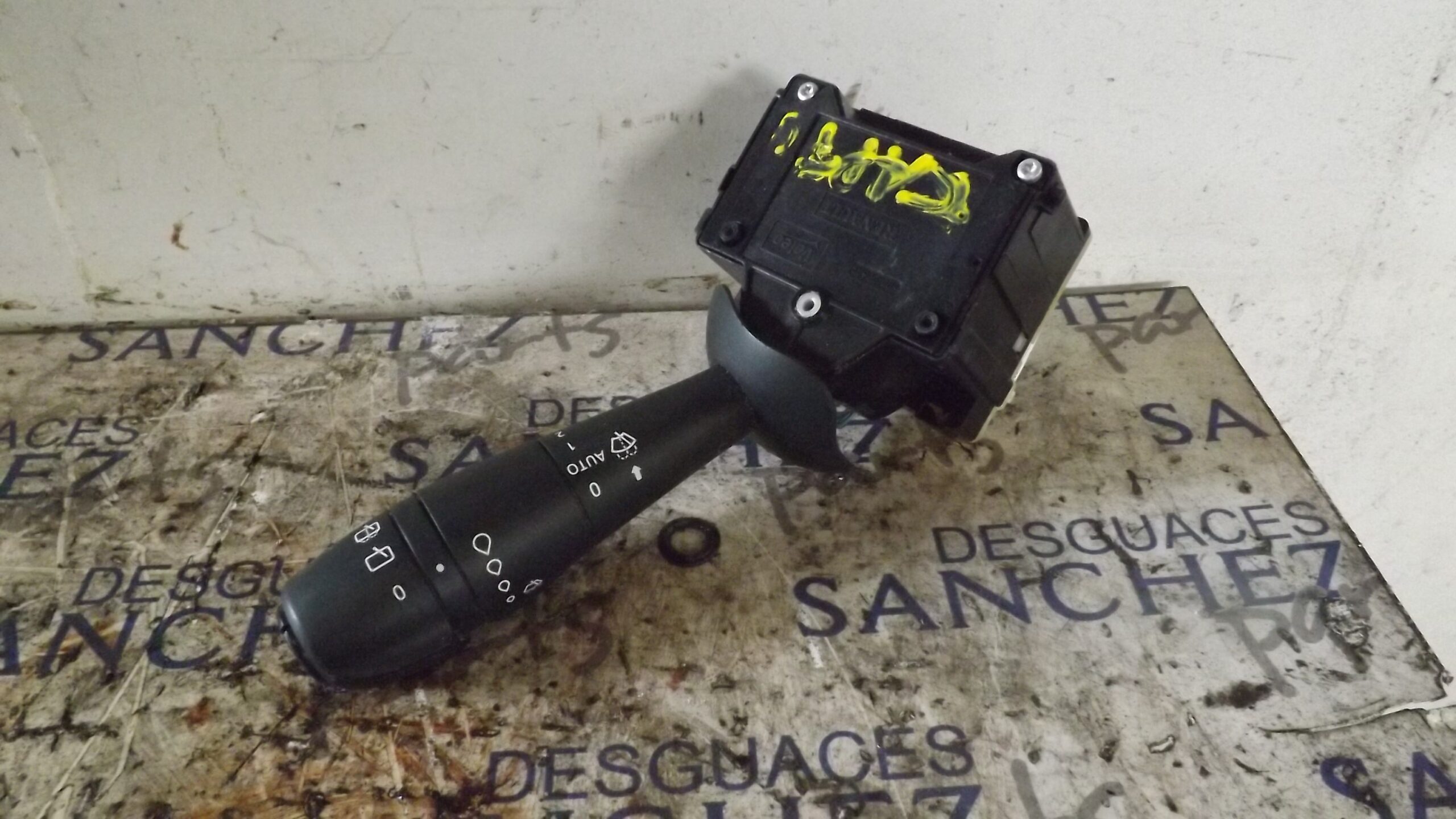 MANDO LIMPIA RENAULT CAPTUR *