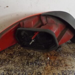 PILOTO TRASERO DERECHO PEUGEOT 206 BERLINA *