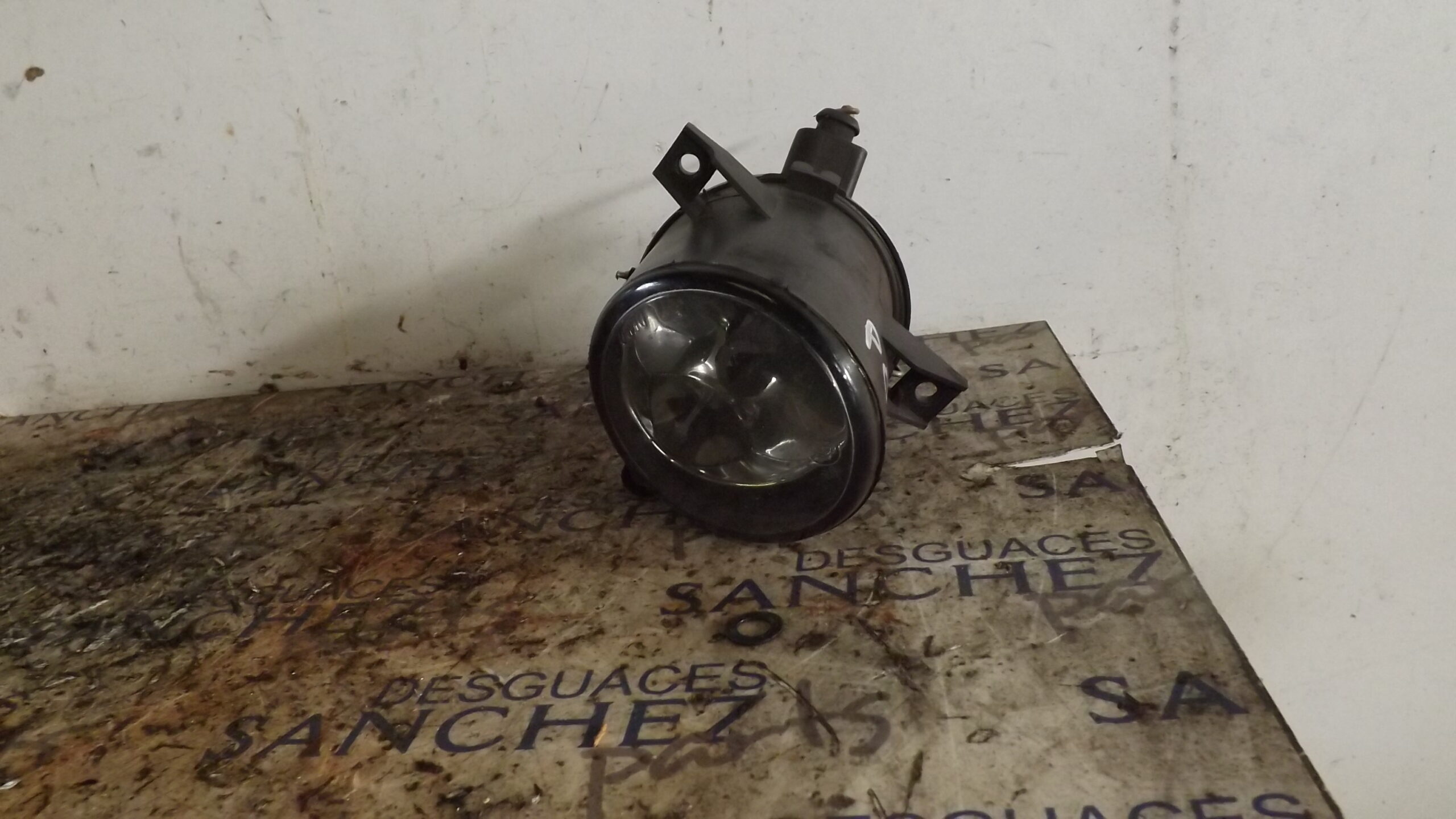 FARO ANTINIEBLA DERECHO VOLKSWAGEN POLO (9N3) *