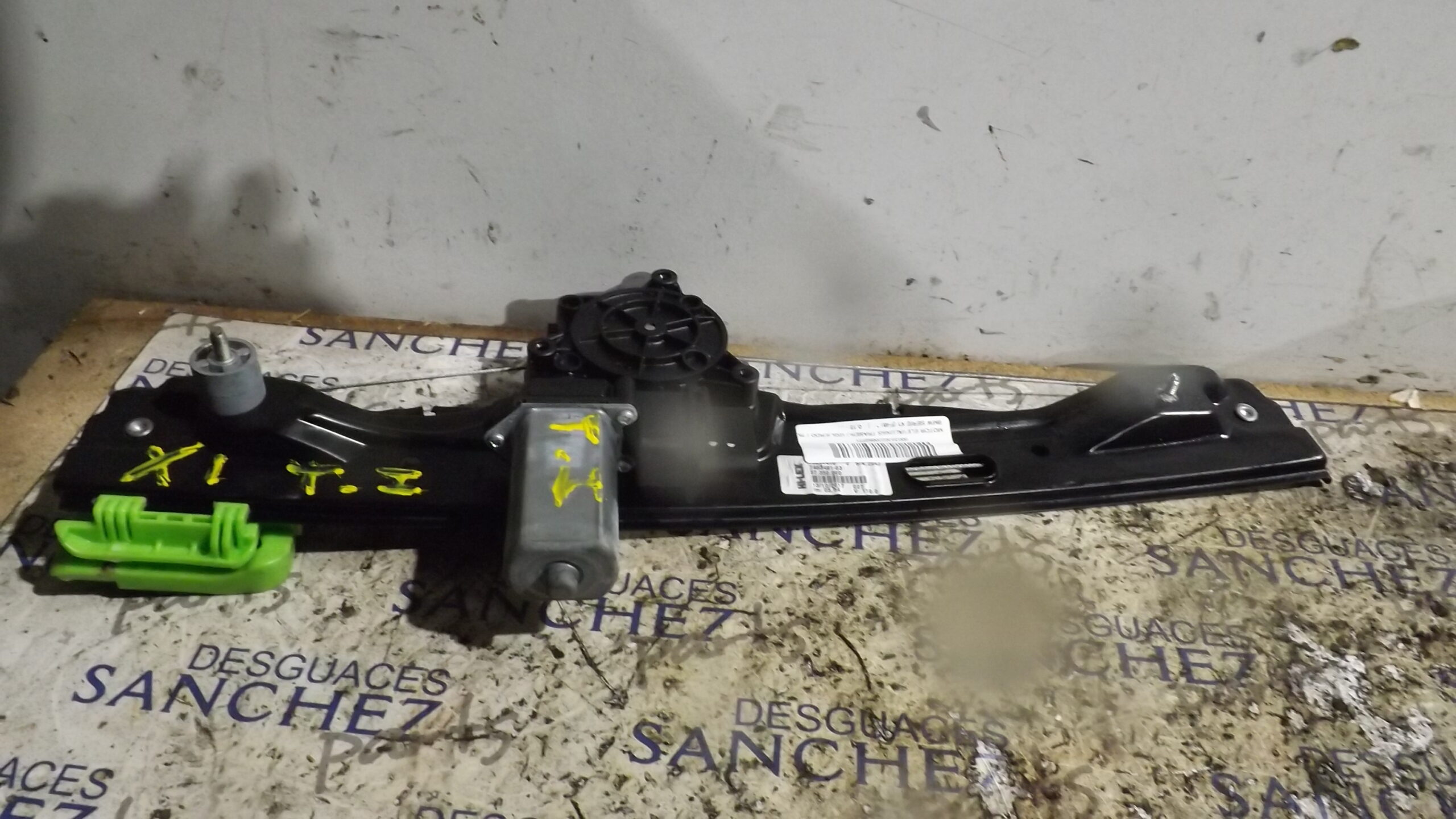 MOTOR ELEVALUNAS TRASERO IZQUIERDO BMW SERIE X1 (F48) *