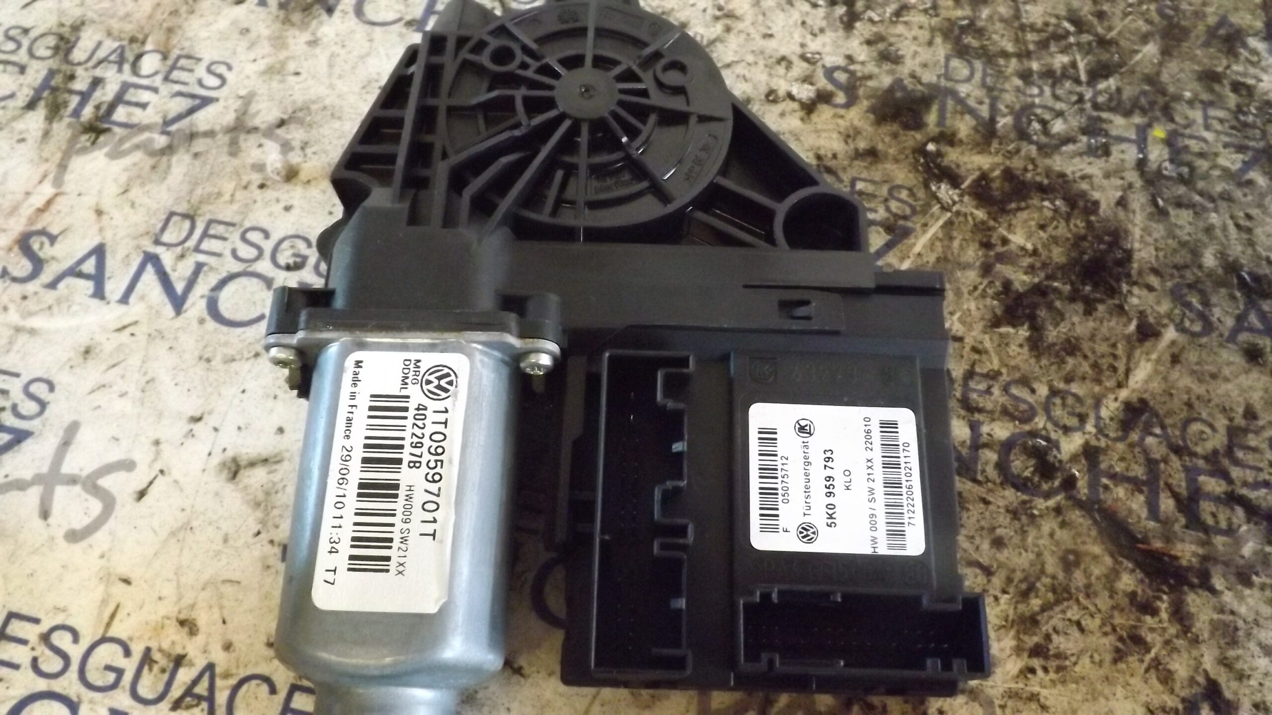 MOTOR ELEVALUNAS DELANTERO IZQUIERDO SKODA OCTAVIA BERLINA (1Z3) *