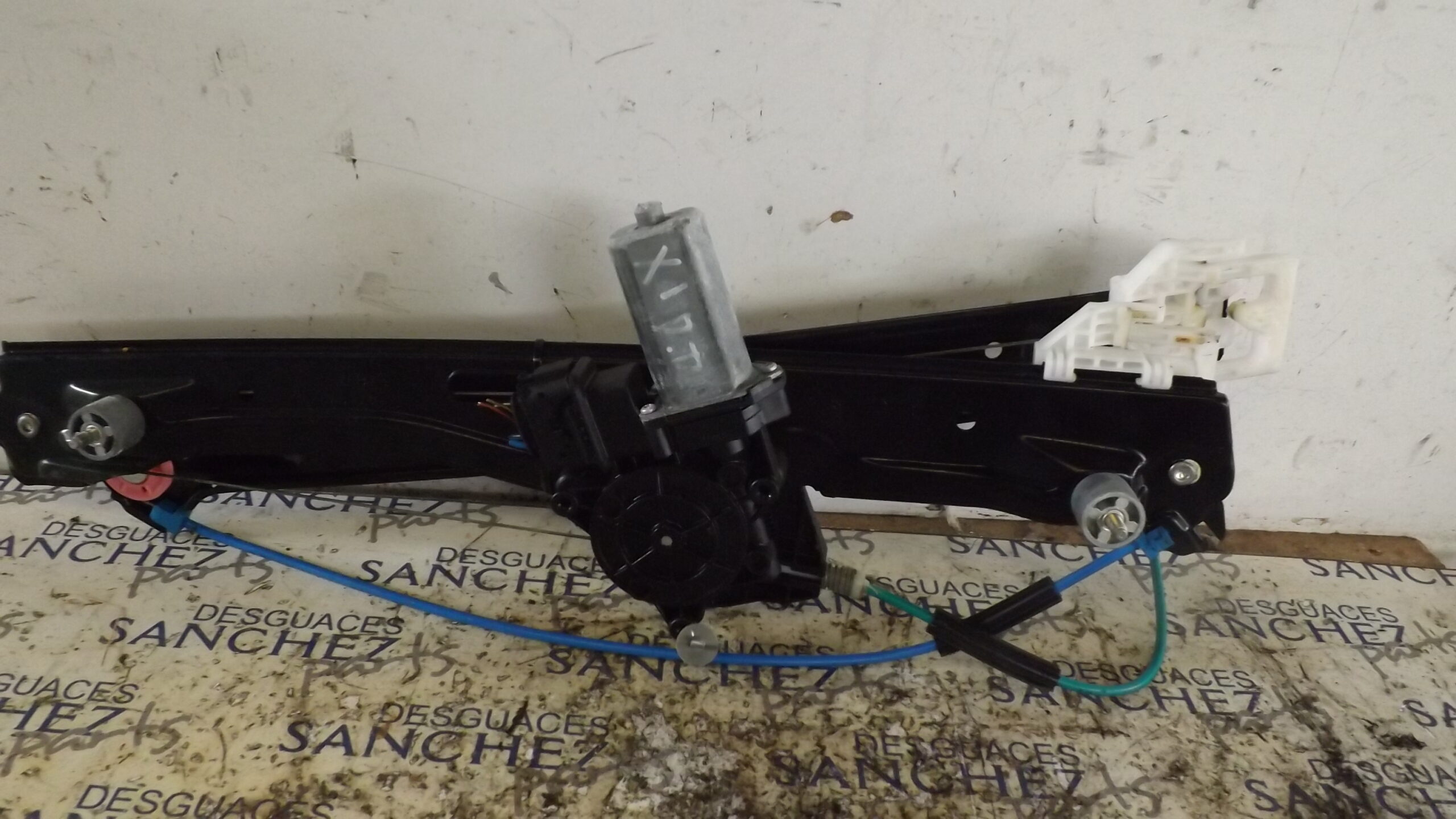 MOTOR ELEVALUNAS DELANTERO DERECHO BMW SERIE X1 (F48) *