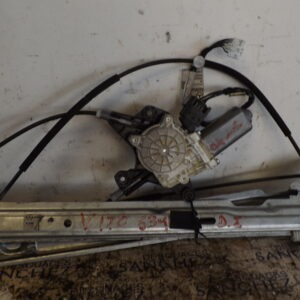 MOTOR ELEVALUNAS DELANTERO IZQUIERDO MERCEDES-BENZ VITO COMBI 06.2003 -> *