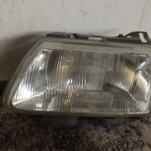 FARO IZQUIERDO CITROEN SAXO *