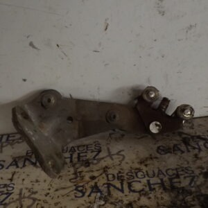 BISAGRA DERECHA PORTON VOLKSWAGEN T4 CAJA ABIERTA/DOBLE CABINA (MOD. 1991) *