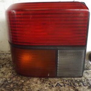 PILOTO TRASERO IZQUIERDO VOLKSWAGEN T4  BUS  SYNCRO   (MOD. 1991) *