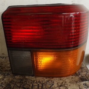 PILOTO TRASERO DERECHO VOLKSWAGEN T4  BUS  SYNCRO   (MOD. 1991) *