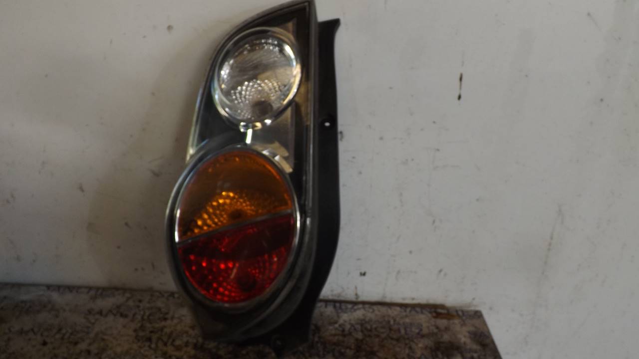 PILOTO TRASERO IZQUIERDO CHEVROLET SPARK *