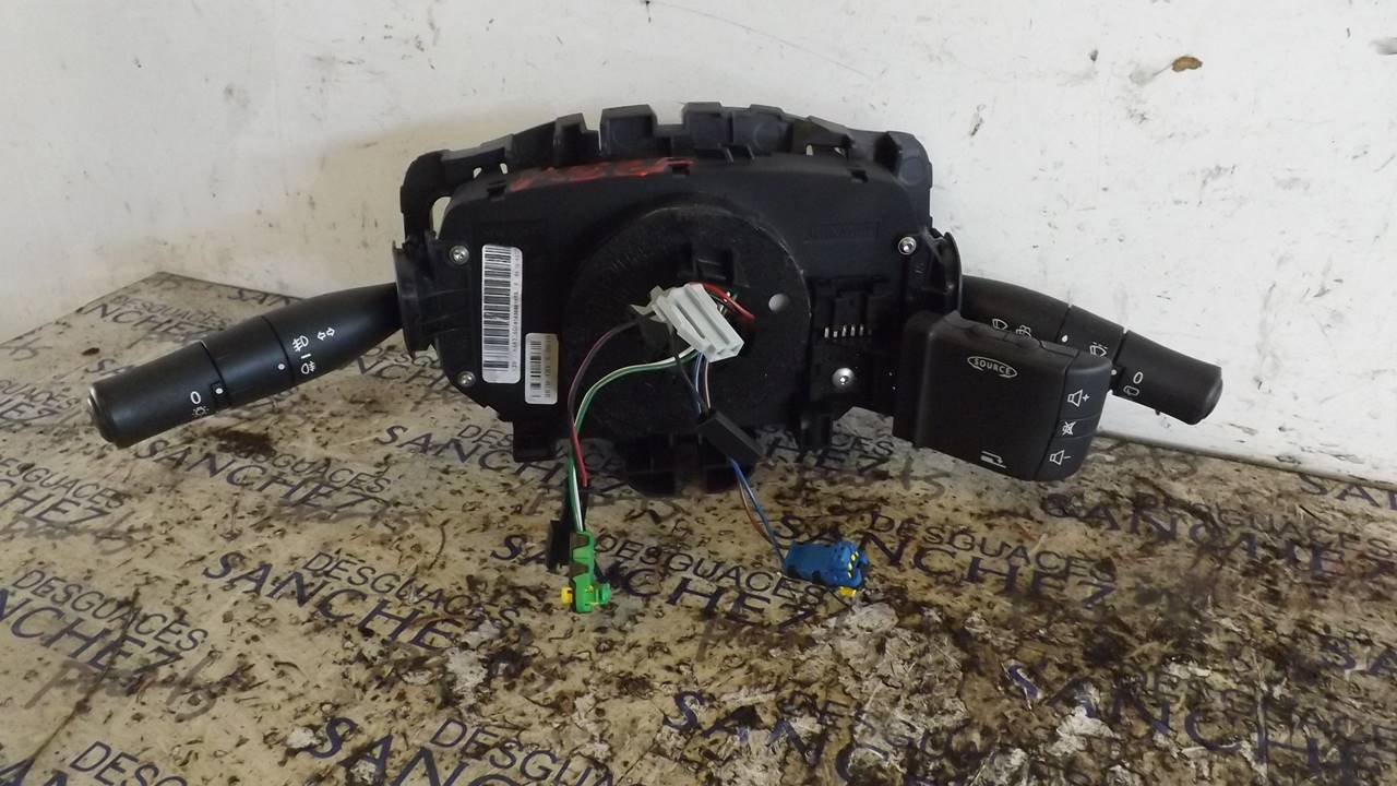 MANDO MULTIFUNCION RENAULT MEGANE II BERLINA 3P *